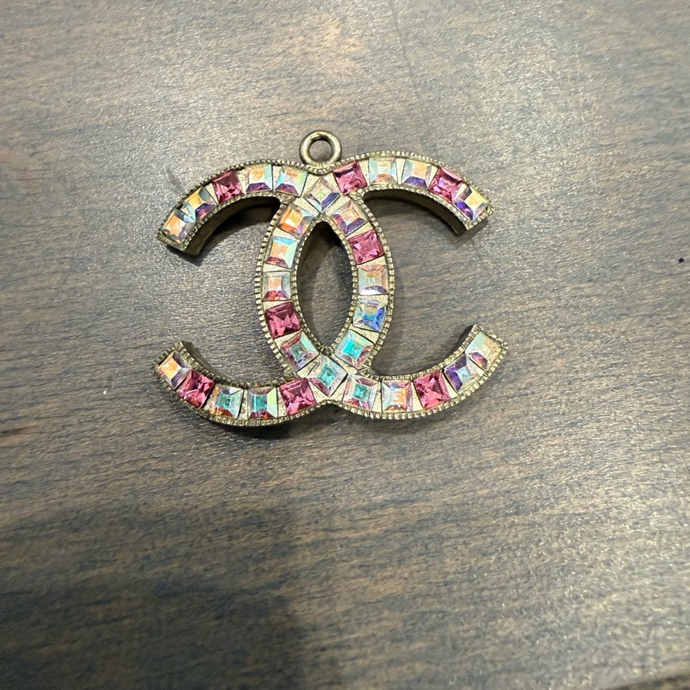 CHANEL  vintage Pink and Iridescent Crystal Double C Pendant